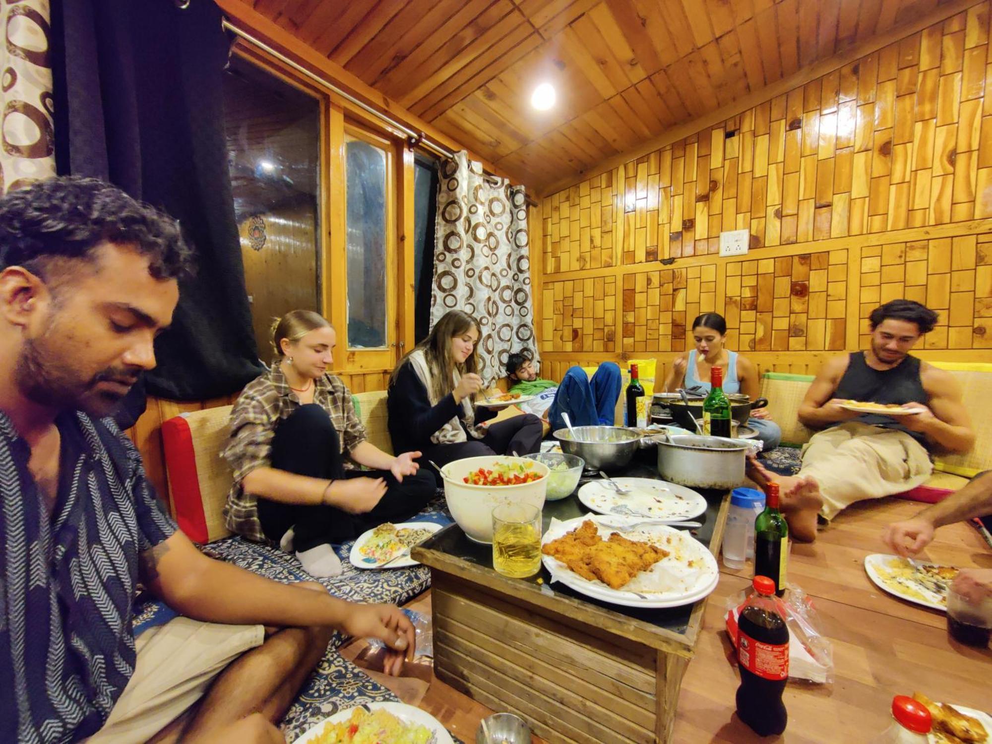 Flipsyde Retreat 호텔 카솔 외부 사진