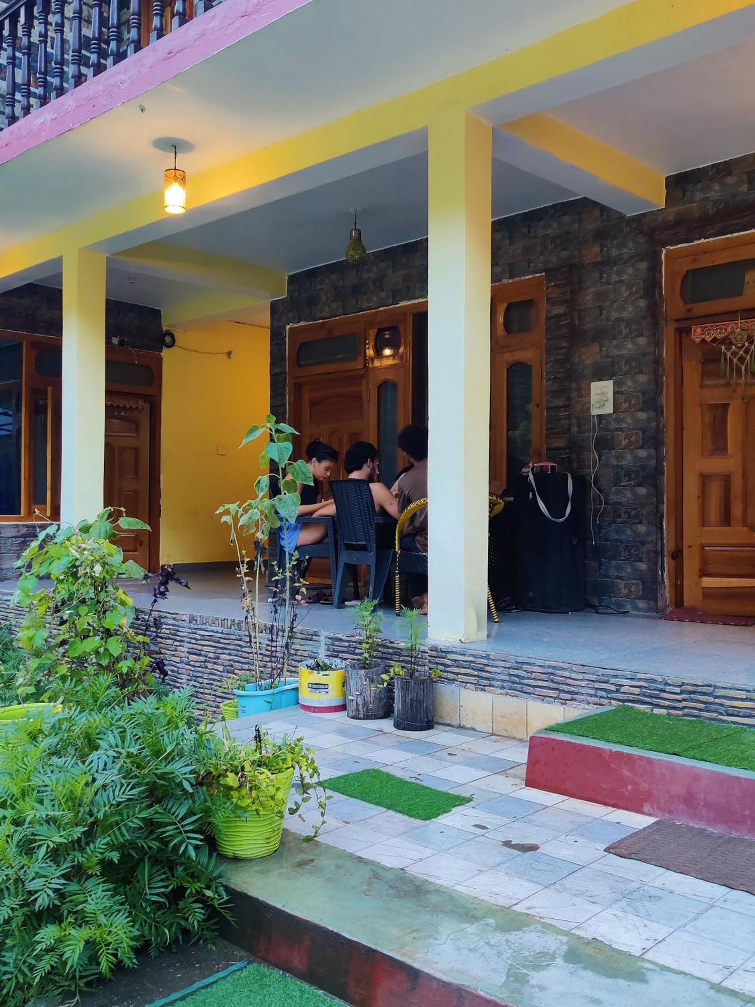 Flipsyde Retreat 호텔 카솔 외부 사진