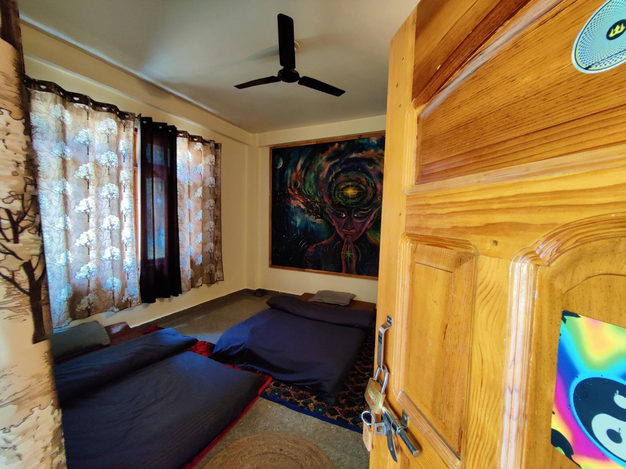 Flipsyde Retreat 호텔 카솔 외부 사진