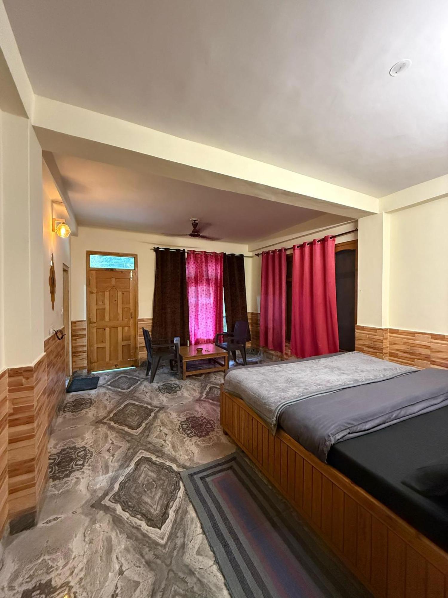 Flipsyde Retreat 호텔 카솔 외부 사진